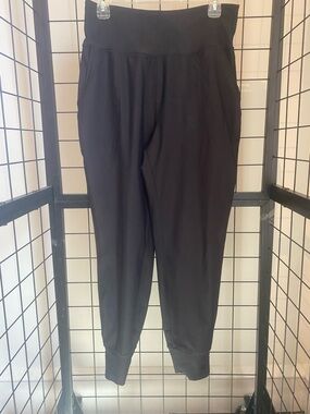 Old Navy Active Black Women’s Elevate Legging Jogger Pants